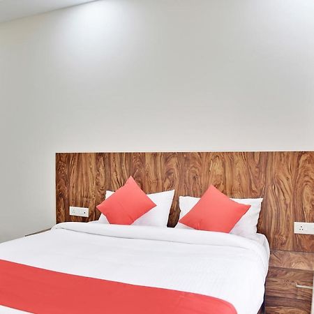 Oyo 40146 Hotel Continental Bhopal Eksteriør bilde