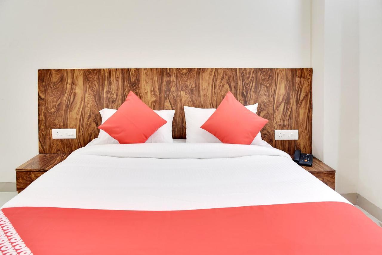 Oyo 40146 Hotel Continental Bhopal Eksteriør bilde