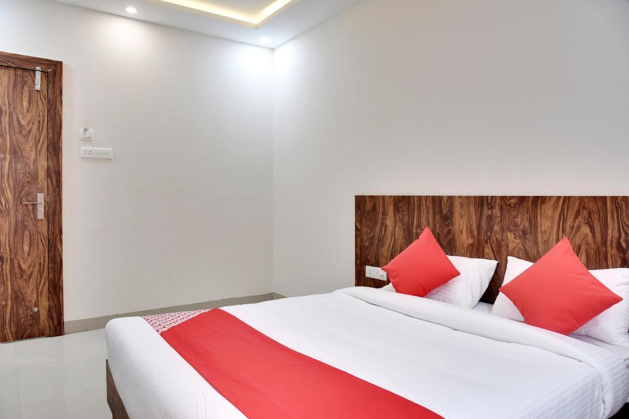 Oyo 40146 Hotel Continental Bhopal Eksteriør bilde