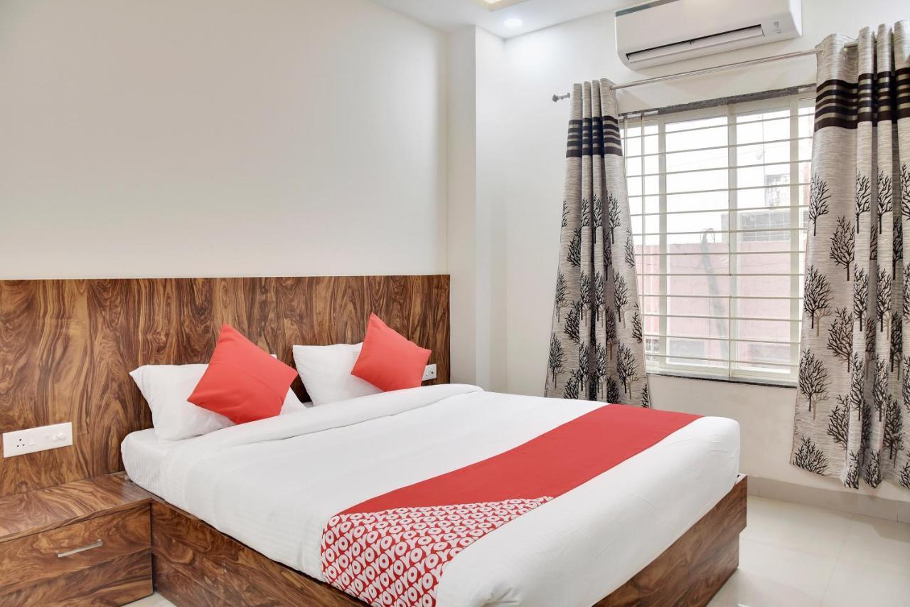Oyo 40146 Hotel Continental Bhopal Eksteriør bilde